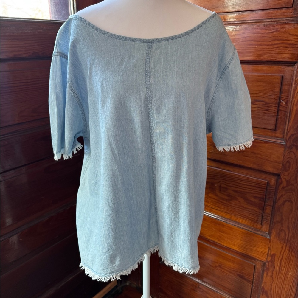 Susina Light Blue Denim-Style Short Sleeve Top